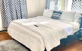 Conveniently Located Spacious 3Br Bush Tavern